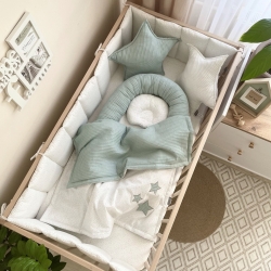 Păturică pentru bebeluși din satin și stofă de vafe cu model de steluțe verde mentă